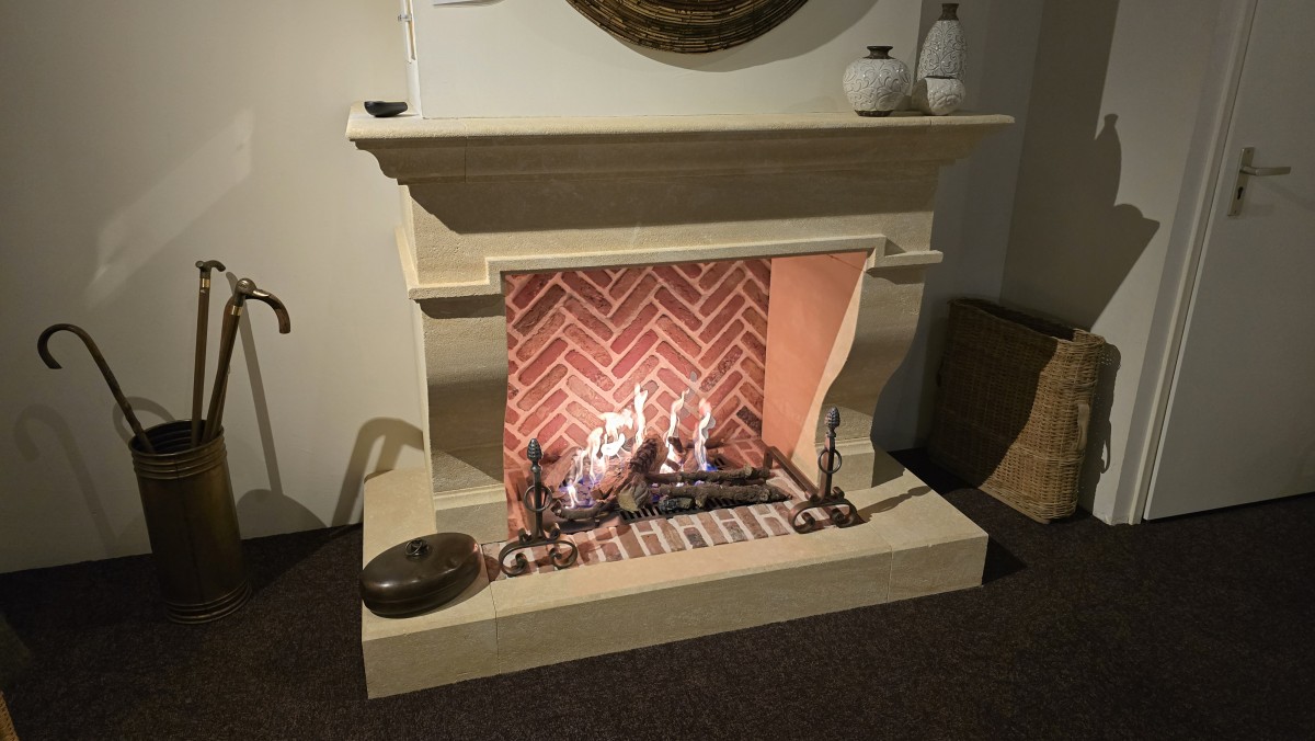 Showroommodel Kalfire schouw Avignon met open vuur -60% korting