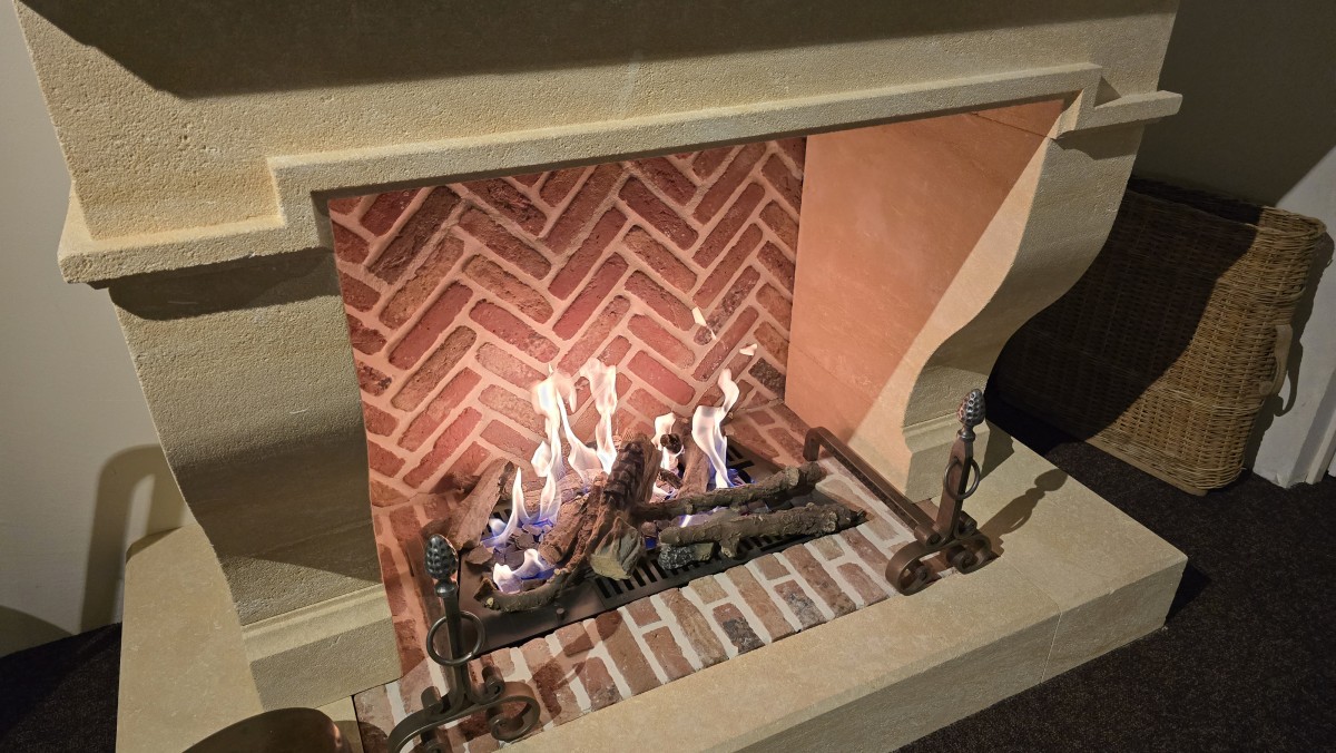 Showroommodel Kalfire schouw Avignon met open vuur -60% korting